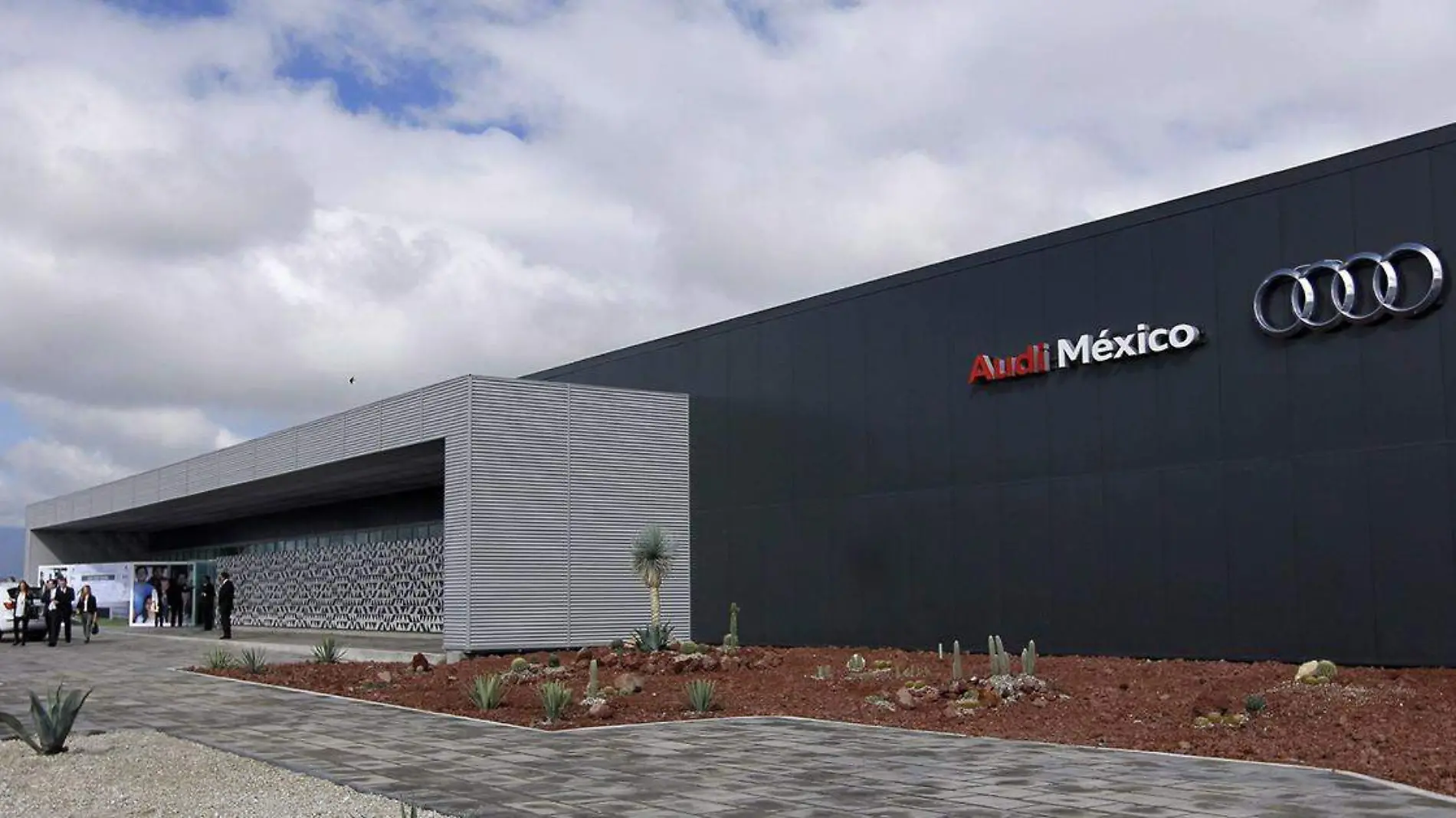 La empresa automotriz Audi México cumple siete años de haber iniciado su producción en Puebla